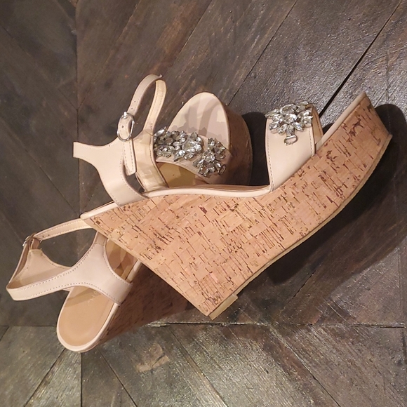 Blush Wedge Sandals - Picture 3 of 5